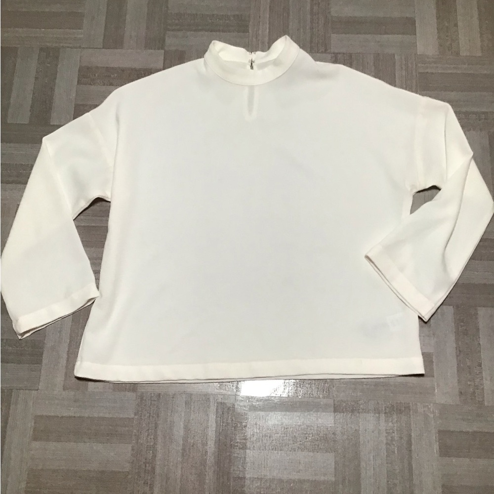 .Madewell ivory mock neck cropped long sleeve top. XS